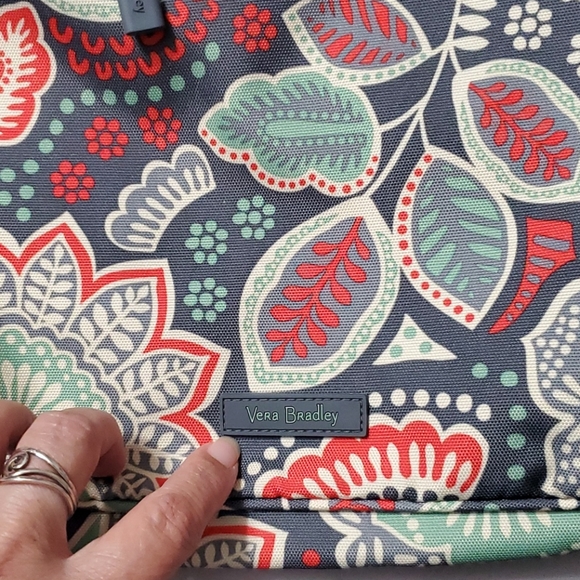 Bundle it! Vera Bradley super cute crossbody purse! - Picture 7 of 7